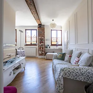 Apartment & Modern Apt W/ Netflix-amazon Prime
